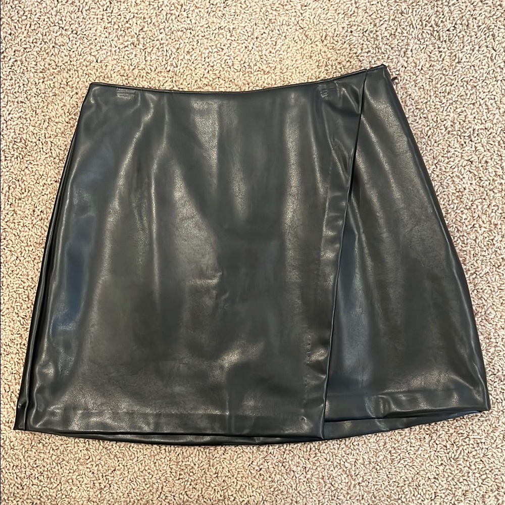 Abercrombie & Fitch Black Mini Skirt